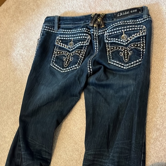 Jeans - Picture 2 of 3